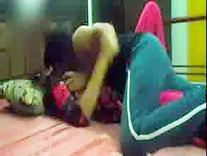 Indian Couple Homemade Scandal - myXclip