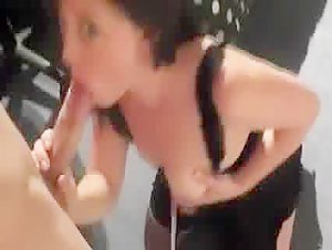 pretty gf blowjob with happy ending